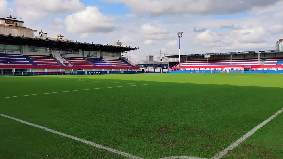 Estádio Augusto Bauer — Figueirense em evolução