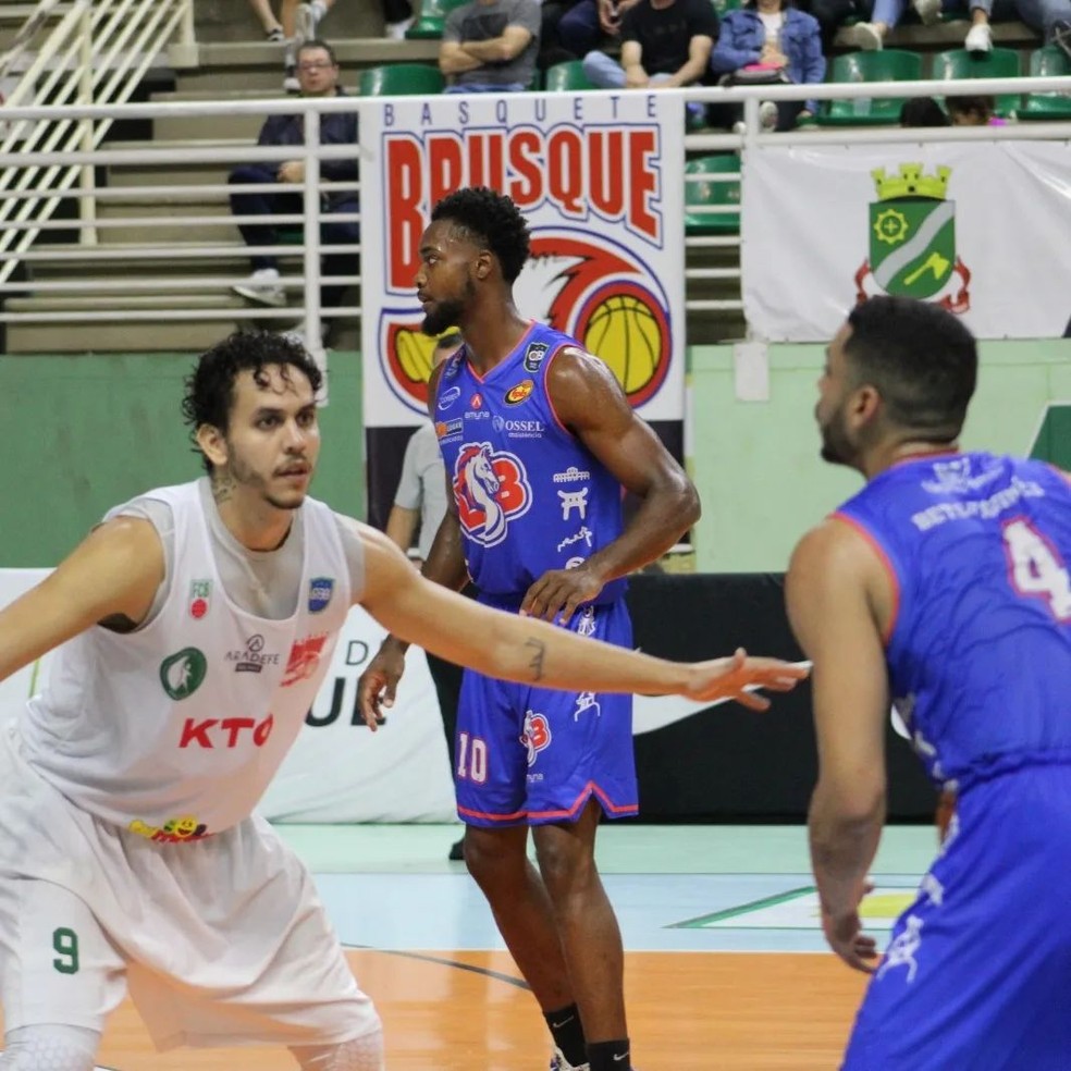 BASQUETE AO VIVO – Brusque x Blumenau, Campeonato Catarinense - Final Four