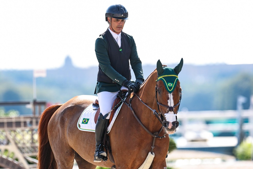 Dono de três medalhas olímpicas, Rodrigo Pessoa nasceu em Paris — Foto: Wander Roberto/COB