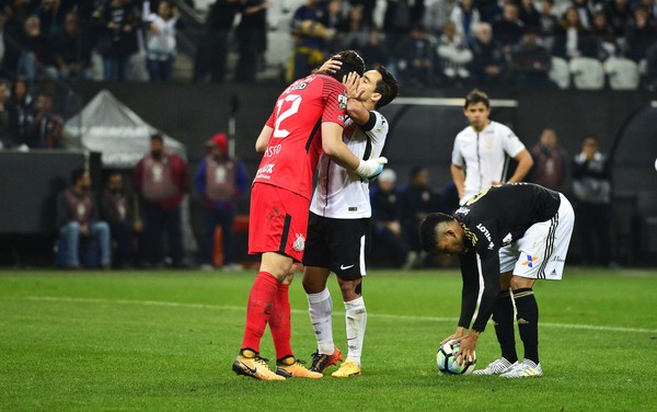 Cássio pega mais um pênalti, amplia recorde e salva o Corinthians pela  quarta vez no ano – Jornal