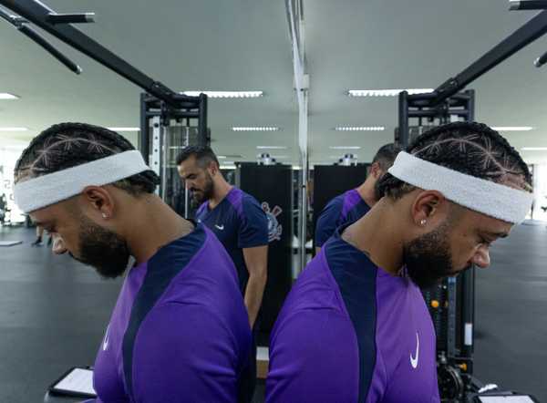 Novo uniforme: Corinthians se reapresenta, realiza testes e concentra elenco no CT