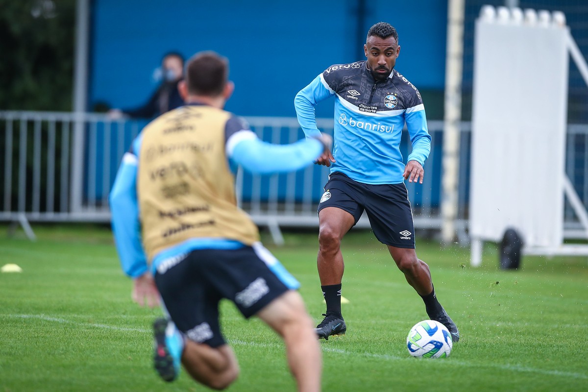 Grêmio anuncia a compra em definitivo do meia Everton Galdino por três temporadas