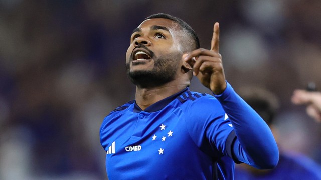 Nikão, do Cruzeiro, comemora gol marcado diante do Palmeiras