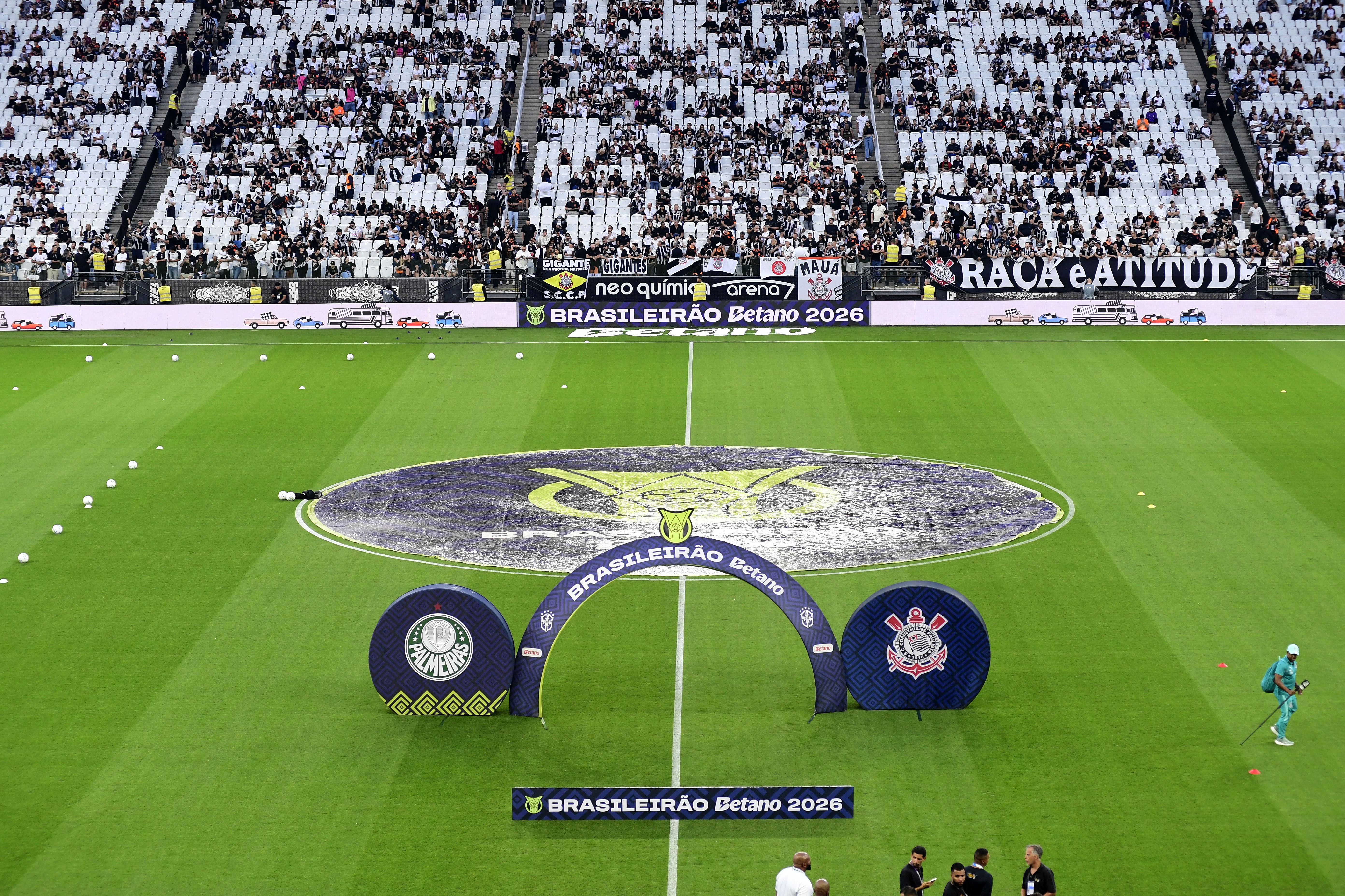 Corinthians tenta efeito suspensivo para contar com Hugo Souza e Matheuzinho contra o Vasco