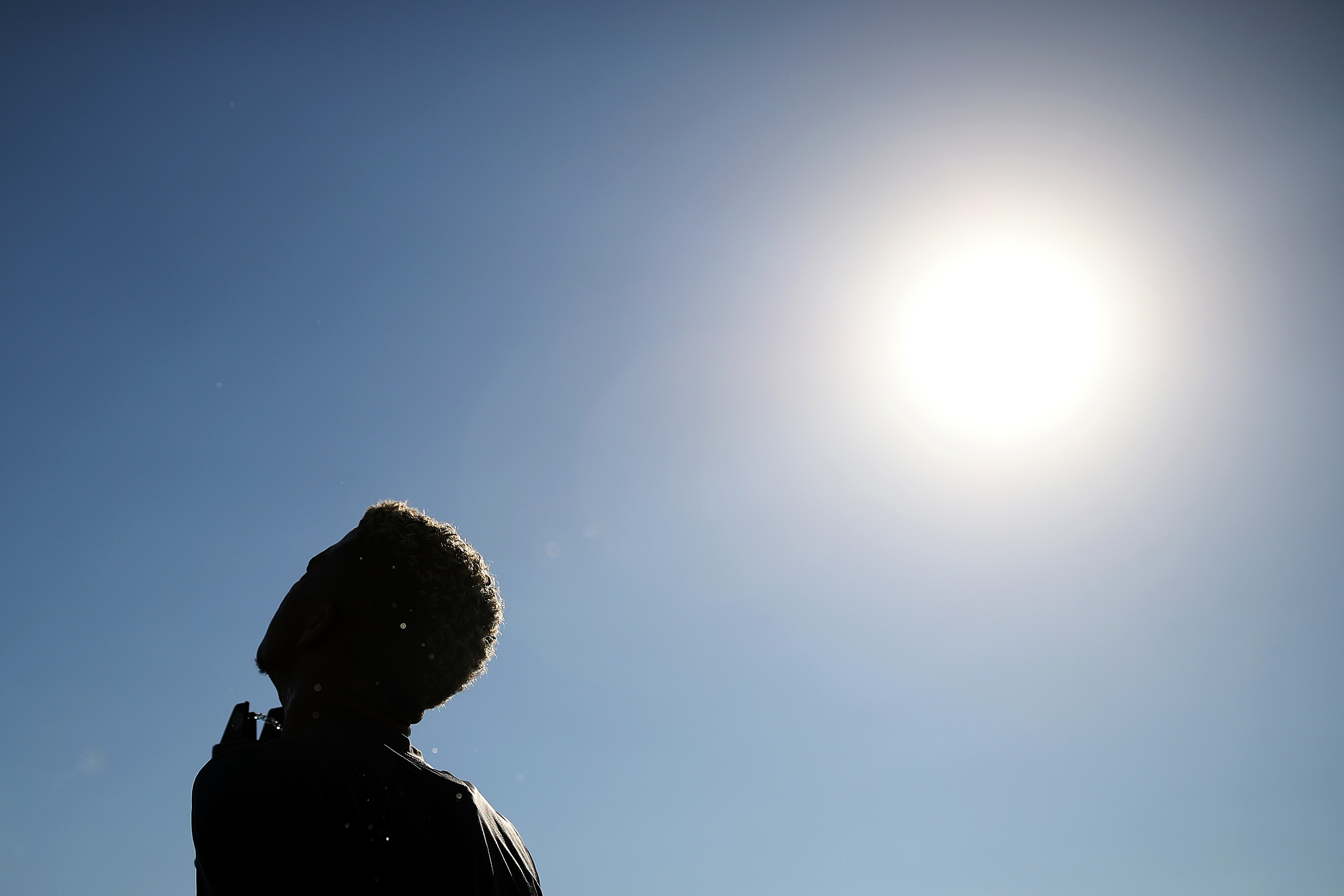 Clima em Jogo: Chuvas e calor extremo ameaçam R$ 45,9 trilhões da indústria do esporte