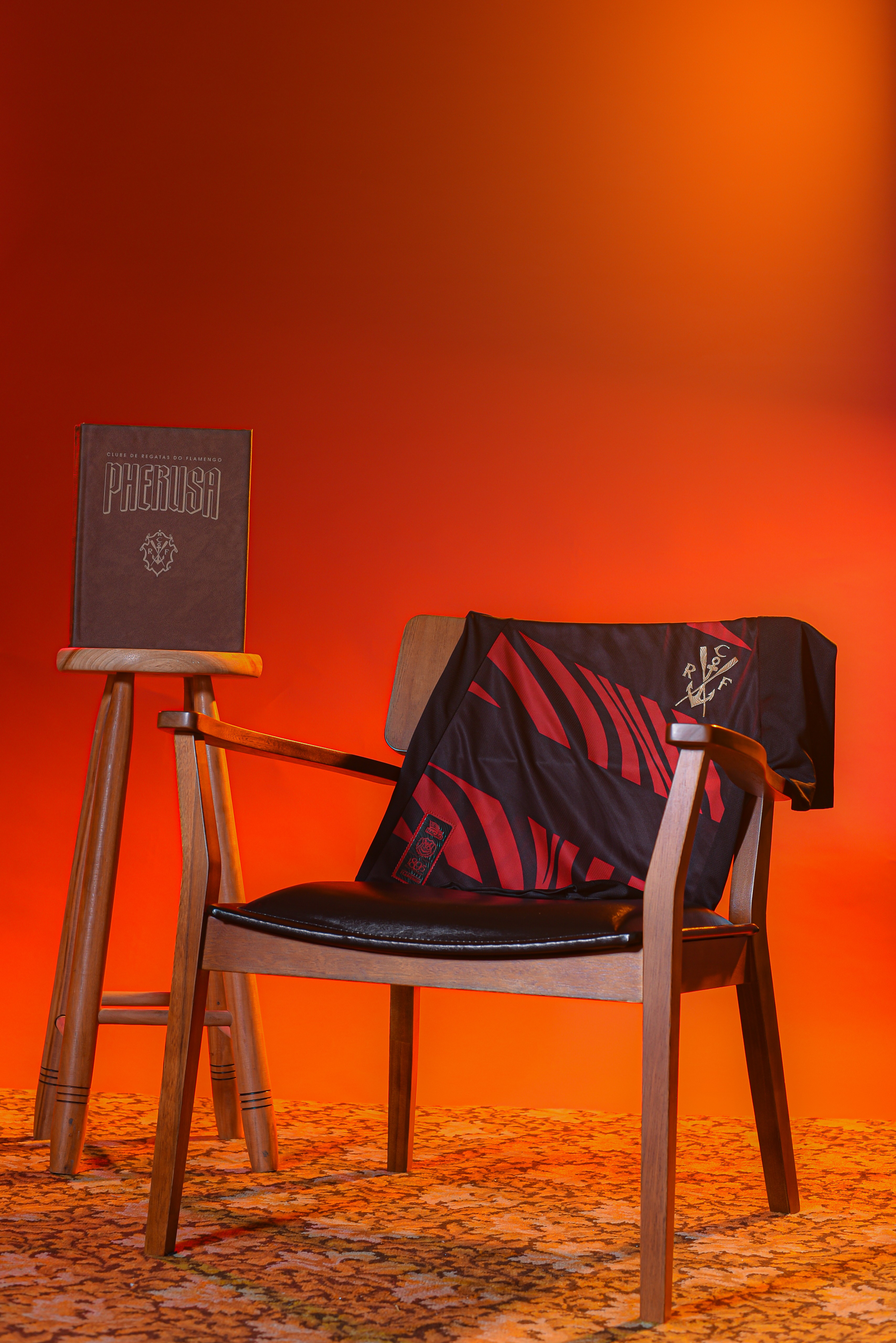 Flamengo cobra a tradição: Novo manto homenageia a fundação e inspira ondas da Guanabara