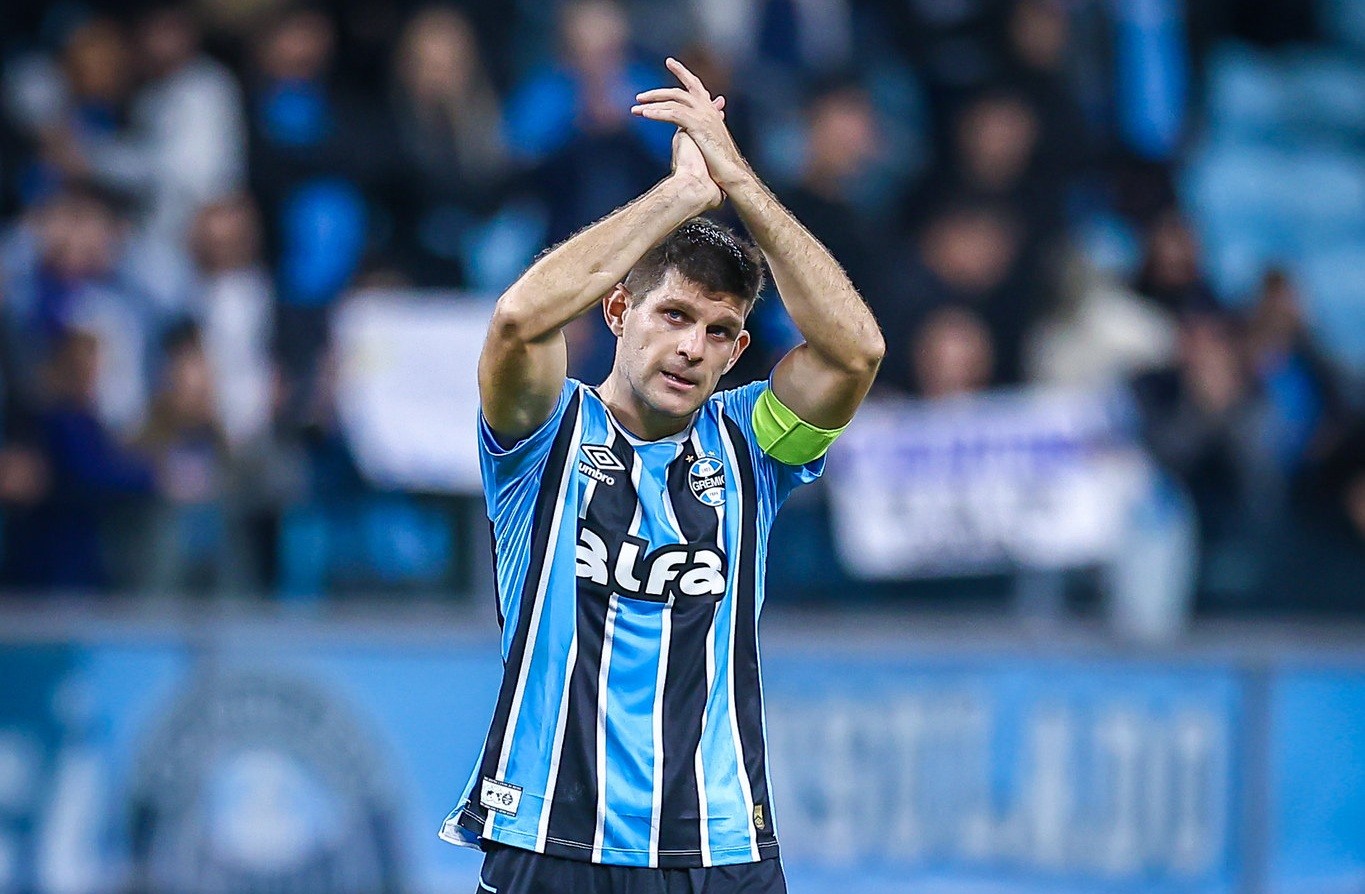 Kannemann busca cidadania brasileira para fortalecer time do Grêmio