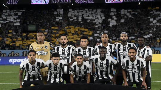 Botafogo volta aos treinos e começa sequência mais importante da temporada