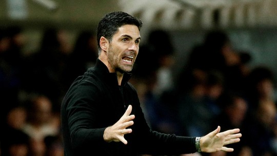 Arteta sobre duelo contra o Manchester City: "Nos preparando desde a pré-temporada"