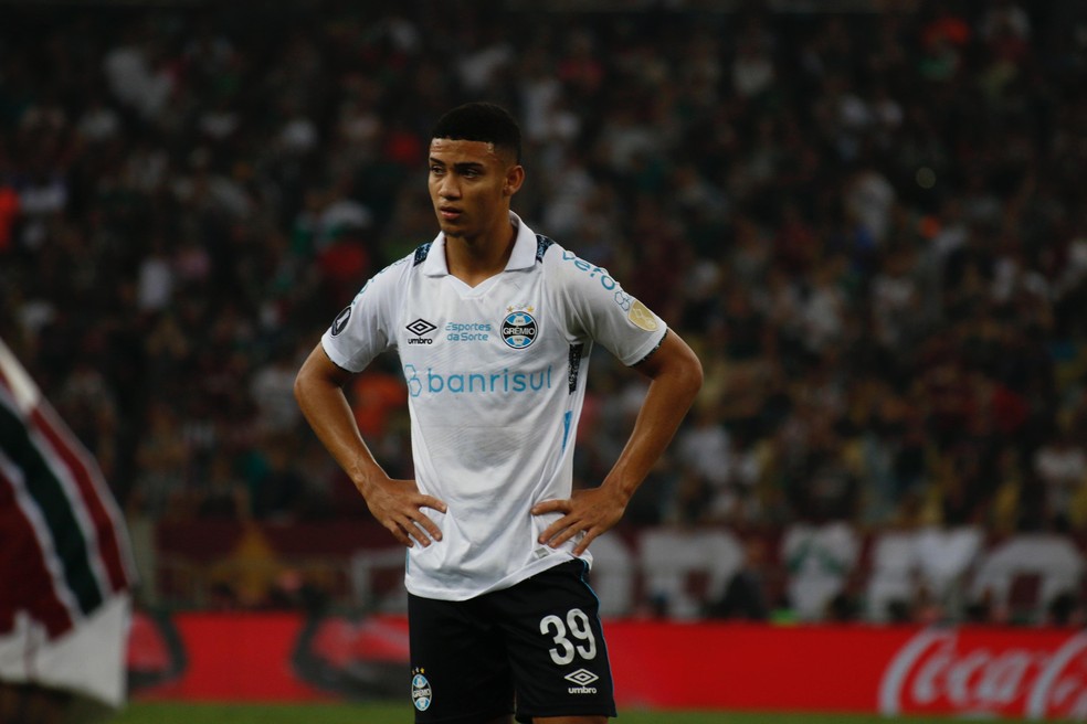 Gustavo Nunes se despediu do Grêmio após a eliminação na Libertadores — Foto: João Victor Teixeira