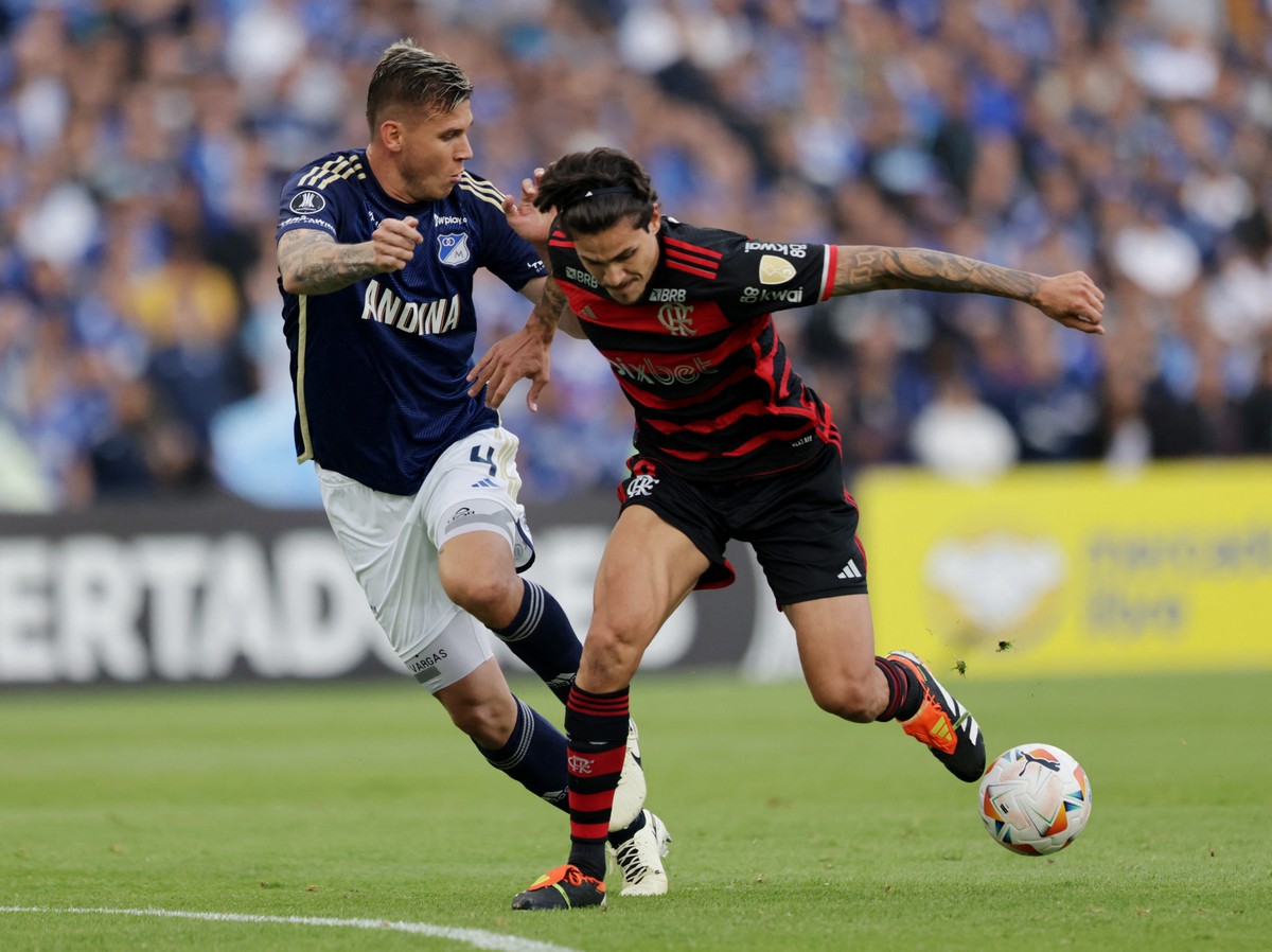 Flamengo sofre gols em jogos oficiais e Rossi tem marca quebrada.