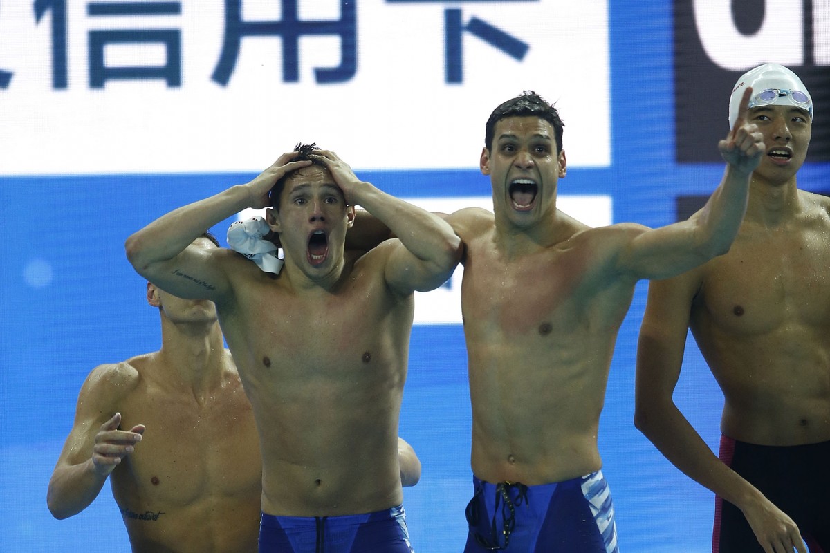 Campeonato Mundial de Natação: China conquista título de revezamento 4x100m  medley misto