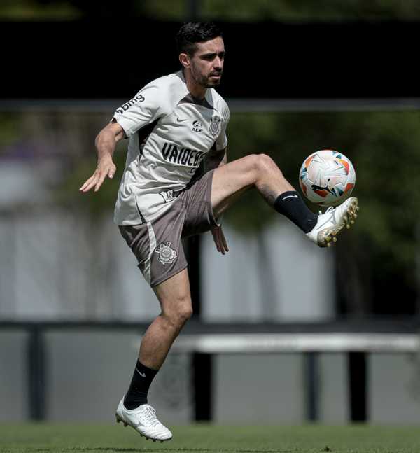 Treino no CT: Félix Torres, Coronado e elenco do Corinthians focam na Sul-Americana.