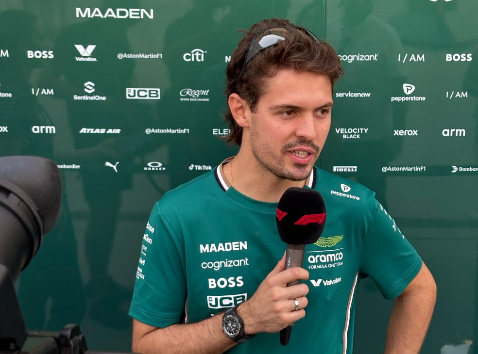 Felipe Drugovich no Circuito de Sakhir após os treinos livres do GP do Bahrein da F1 2025 — Foto: Rodrigo França
