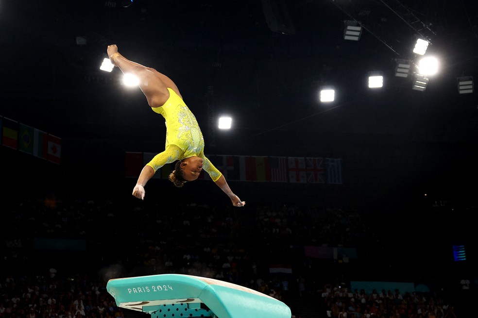 Rebeca Andrade nas finais do individual geral, Olimpíadas — Foto: Hannah Mckay/Reuters