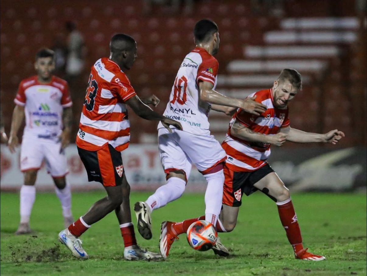 Capivariano vence o Linense fora de casa e segue caça aos líderes na ...