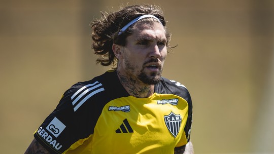 Dupla de zaga do Atlético-MG reforça grupo na preparação para clássico contra o Cruzeiro