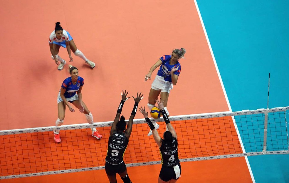 Minas Tênis Clube fica com o vice-campeonato mundial de clubes de vôlei  feminino