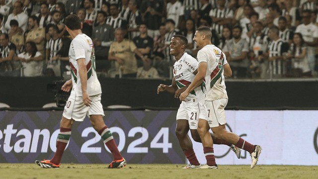 Arias comemora gol em Atlético-MG x Fluminense, pelo Brasileirão