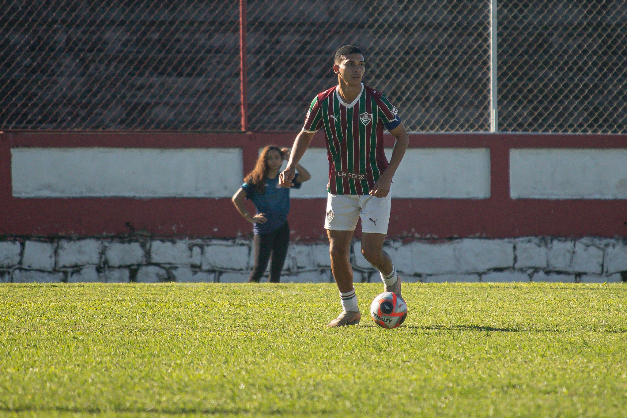 Fluminense oficializa transferência de Rodrigo Gomes para o Rio Ave sem compensação financeira