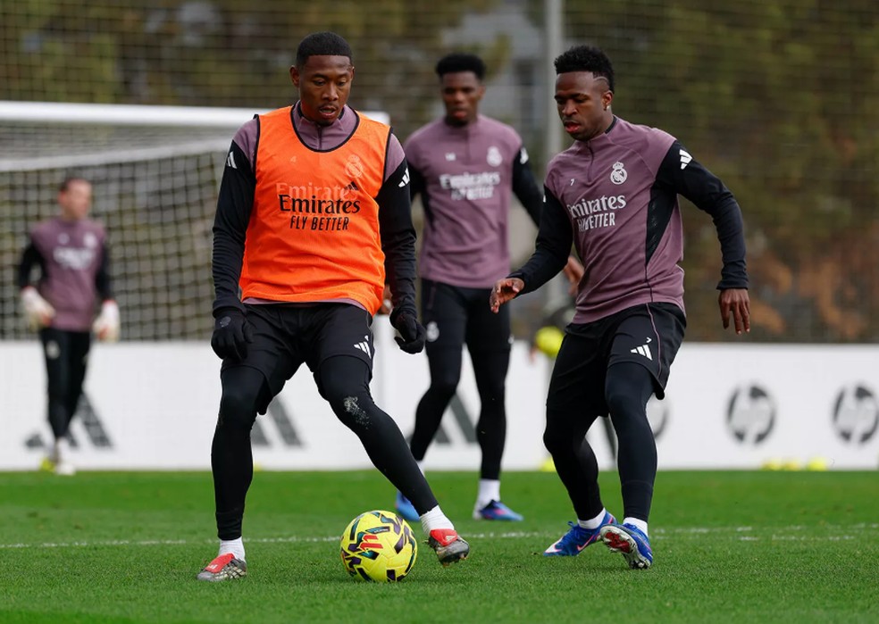 Real Madrid de Vinicius Junior perdeu para o Benfica e vai ter que disputar playoffs da Champions — Foto: Divulgação / Real Madrid