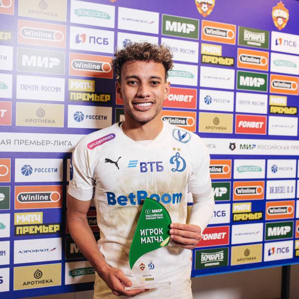 Ex-Grêmio lidera artilharia na Liga Russa e promove rifa em prol do RS.