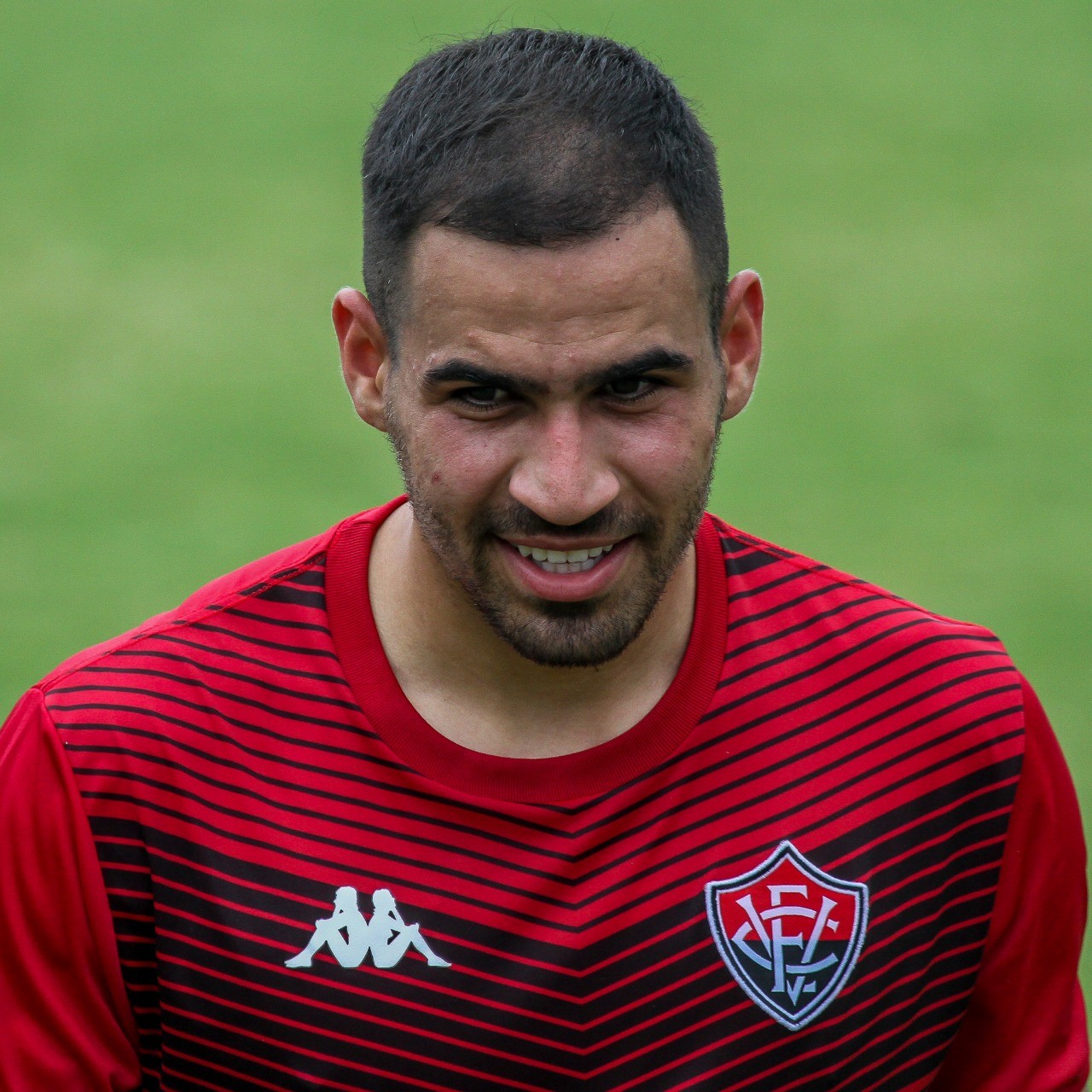Thiago Lopes é regularizado e pode estrear pelo Vitória contra o Brasil ...