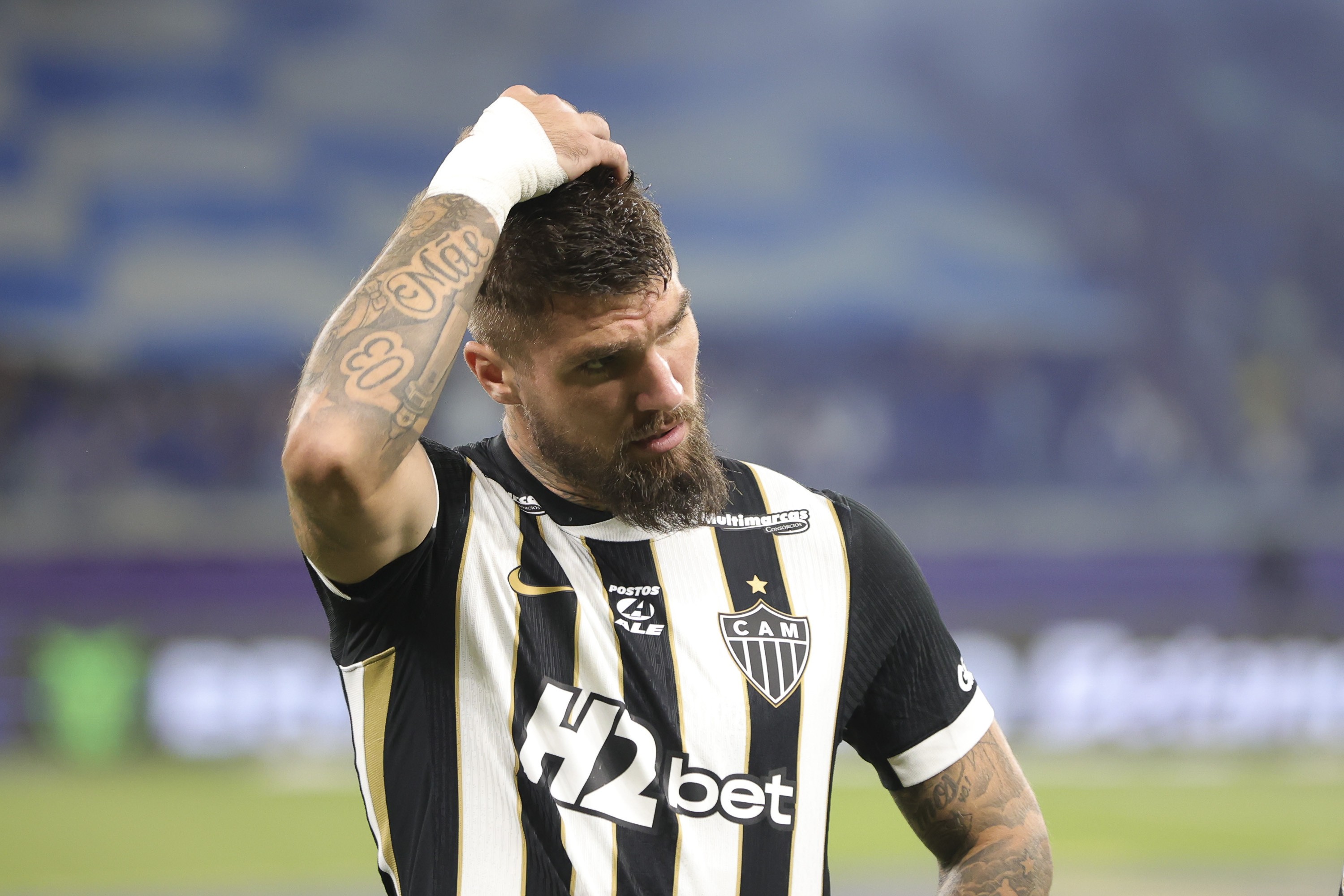 De capitão a reserva: Lyanco muda de status no Galo e mira retomada | Ge
