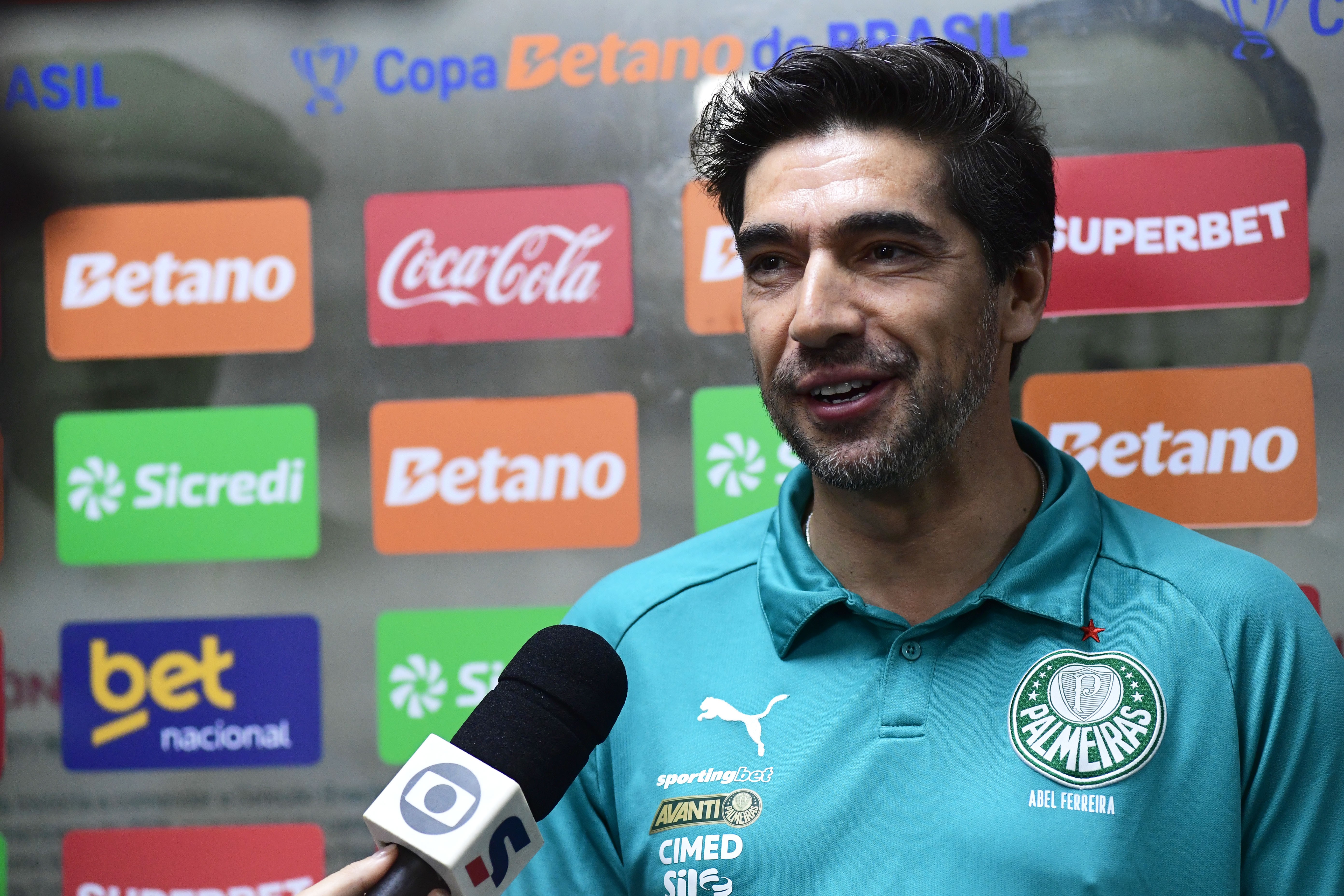 Abel pede que Palmeiras vá ao mercado por substituto de Allan: "Temos que arranjar recursos"