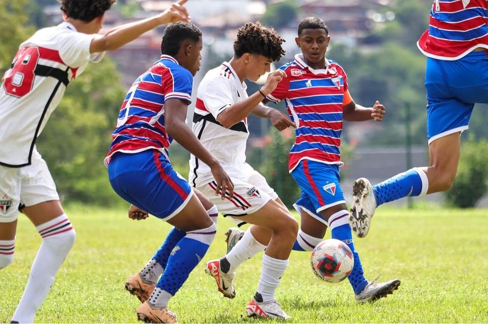 São Paulo e Fortaleza avançaram às quartas da Copinha Votorantim — Foto: Kamila França