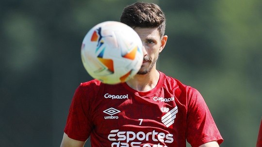 Escalação: Athletico perde Pablo e Thiago Heleno e se obriga a mudar o onze inicial contra o Botafogo