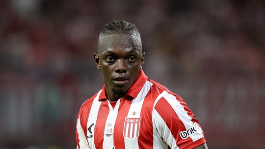 Athletico acerta a contratação do atacante Edwuin Cetré; veja detalhes