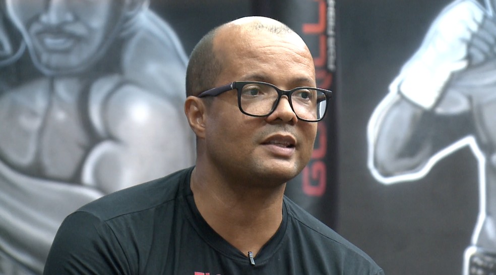 Idalberto Roque, técnico, e Muay Thai na Tailândia