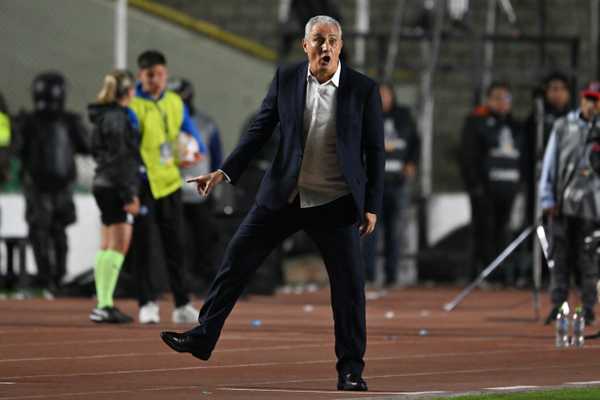 Dificuldade na Altitude: Flamengo mereceu vitória nos 200 minutos, diz Tite.