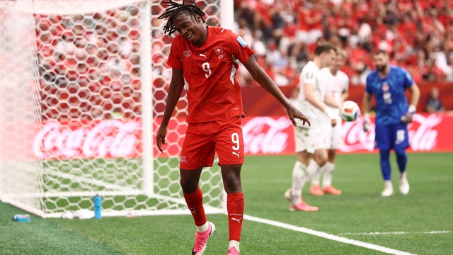 Johan Manzambi - Suíça x Canadá - Copa do Mundo
