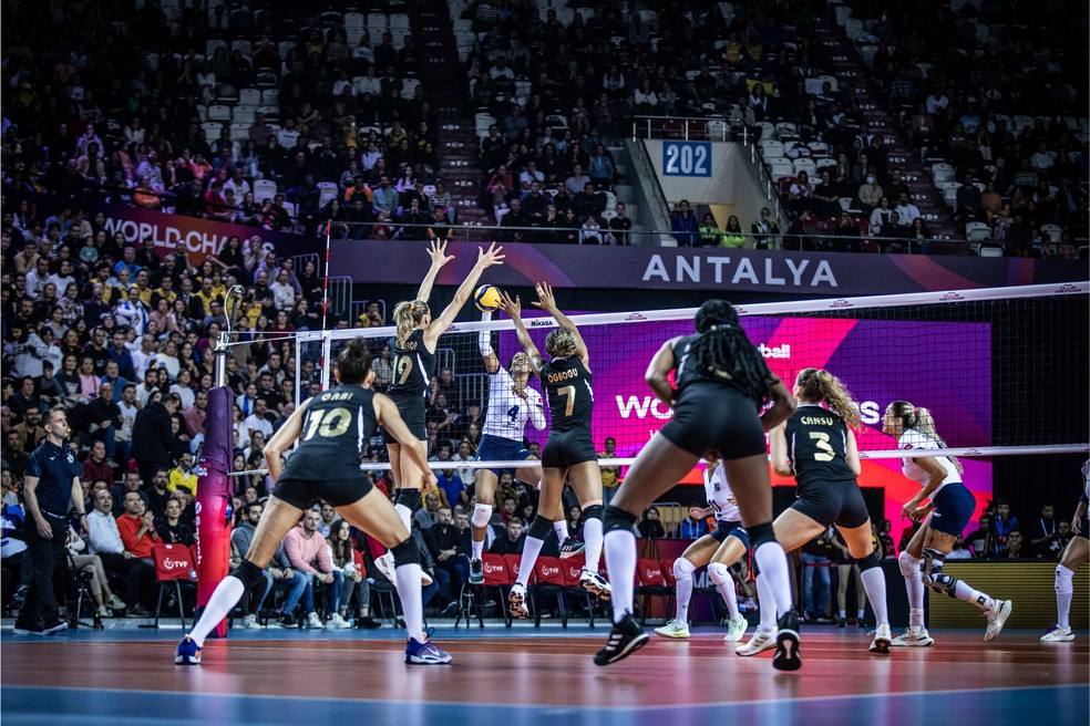 Minas perde para Istambul e fica com vice-campeonato do Mundial de Clubes  de vôlei feminino, vôlei