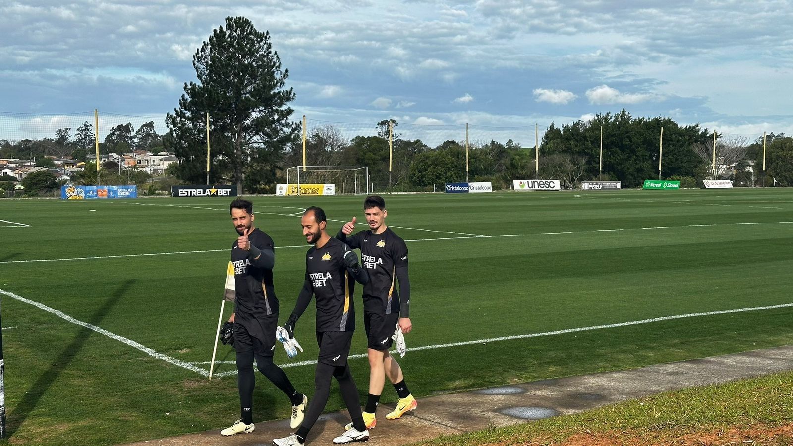 Criciúma descarta cirurgia e goleiro Kauã volta aos treinos