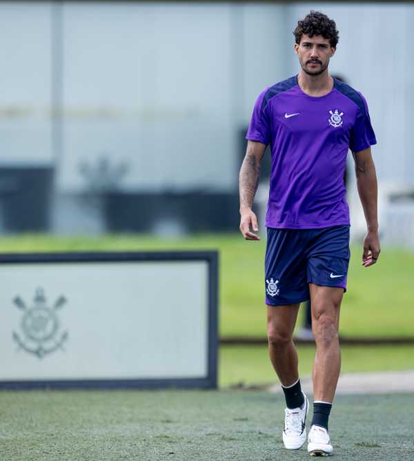 Corinthians planeja retorno de Maycon e Gustavo Henrique para reforçar equipe.