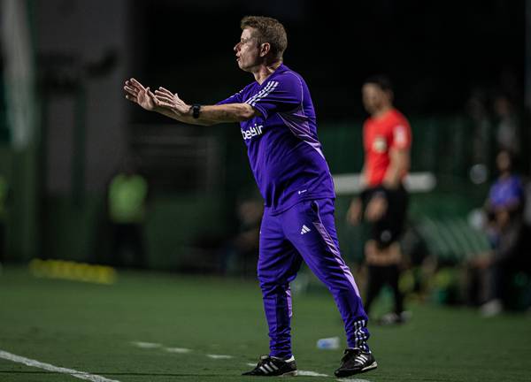 Interino do Cruzeiro cita peso de resultados em maratona final: Futebol atrativo é segundo plano