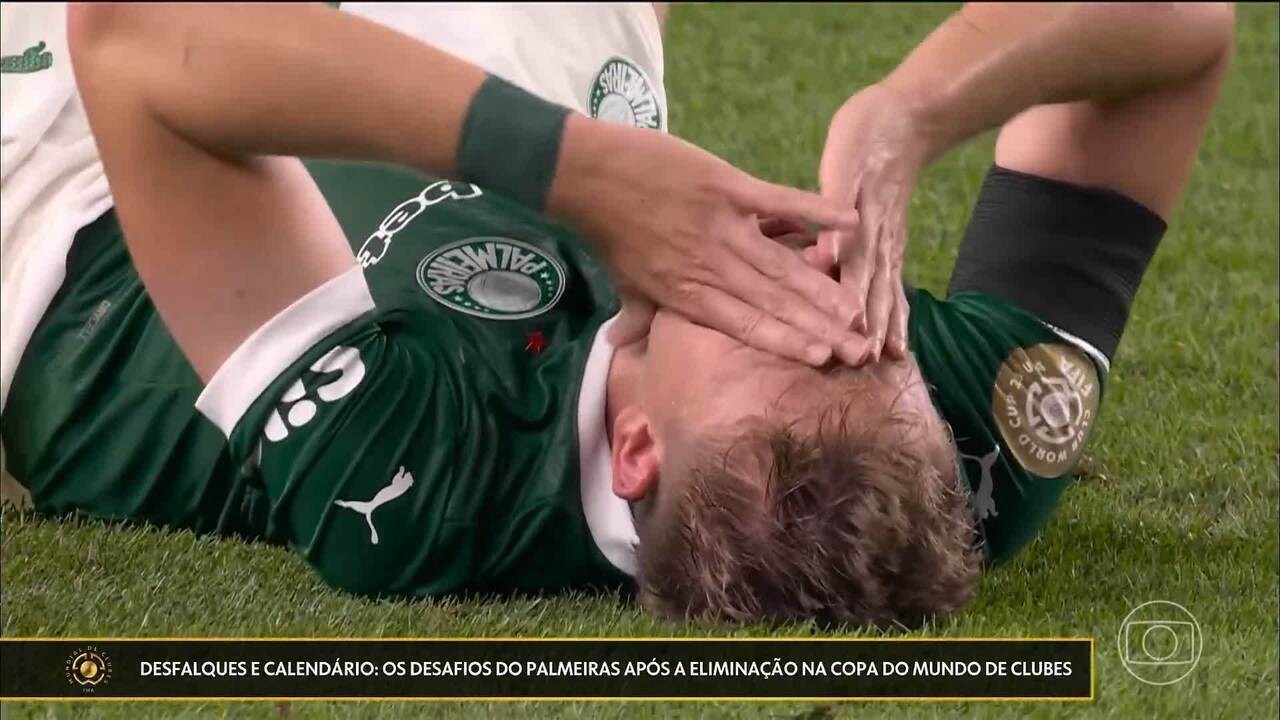 Henrique, da dupla com Juliano, solicita transmissão do jogo do Palmeiras durante show.
