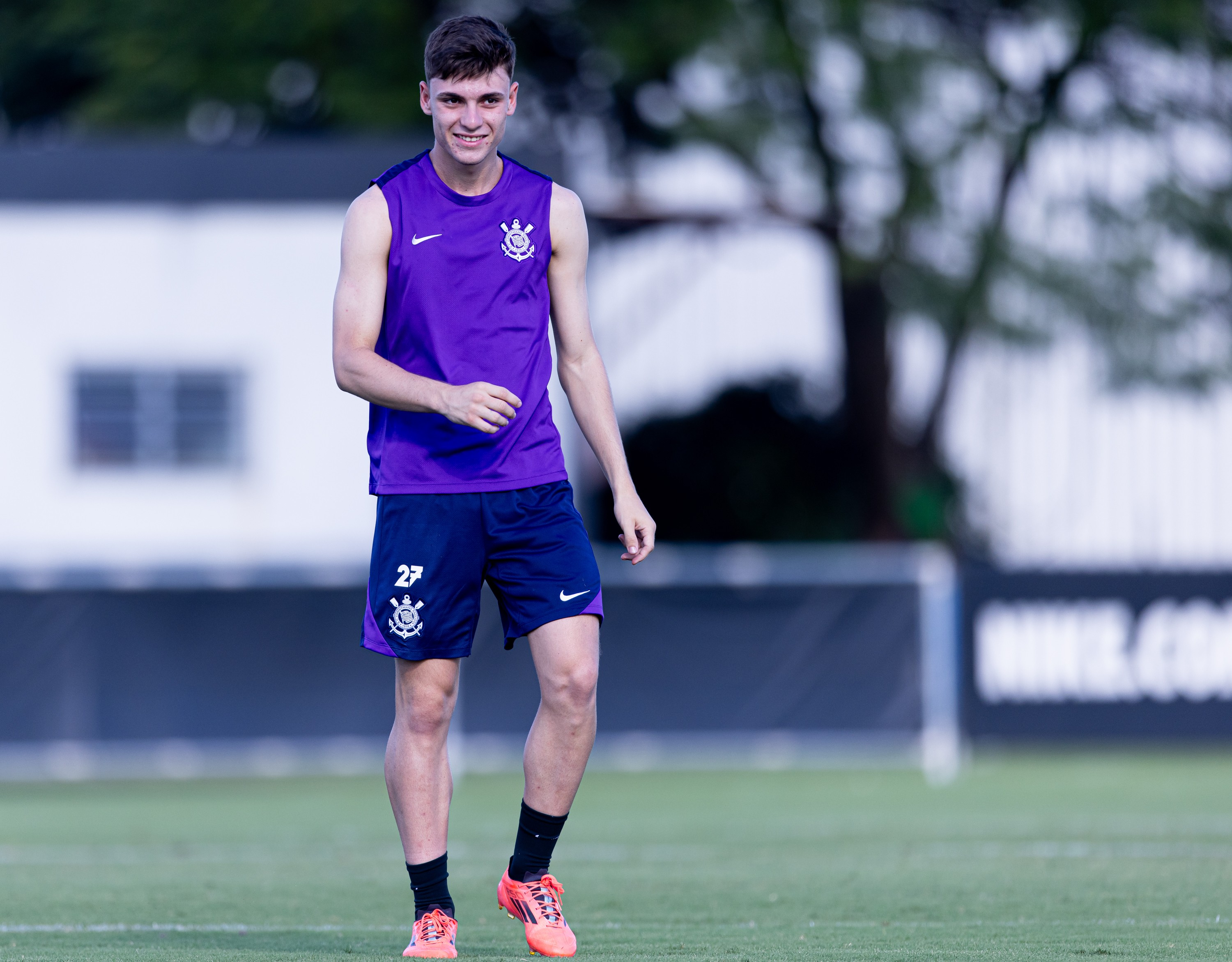 Breno Bidon desperta interesse europeu e Corinthians vislumbra recorde de venda.