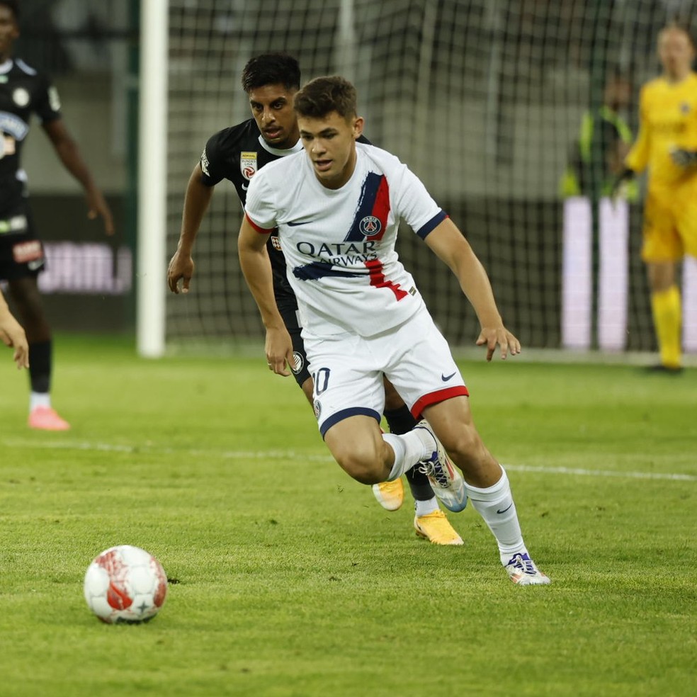 Gabriel Moscardo faz sua estreia pelo PSG em amistoso — Foto: Divulgação / PSG