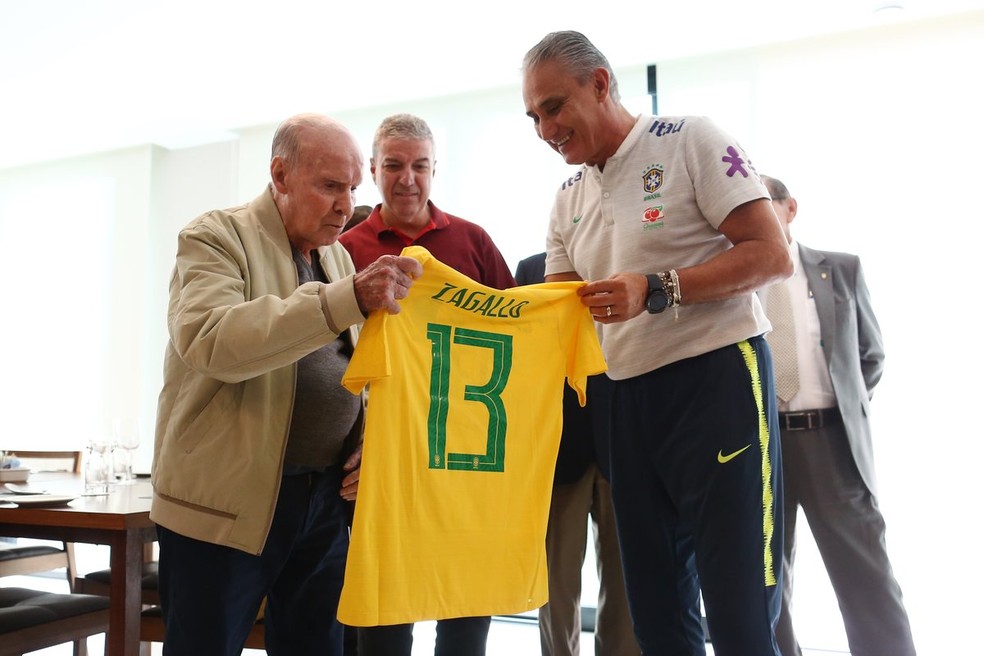 Zagallo e Tite na Granja Comary — Foto: Lucas Figueiredo/CBF