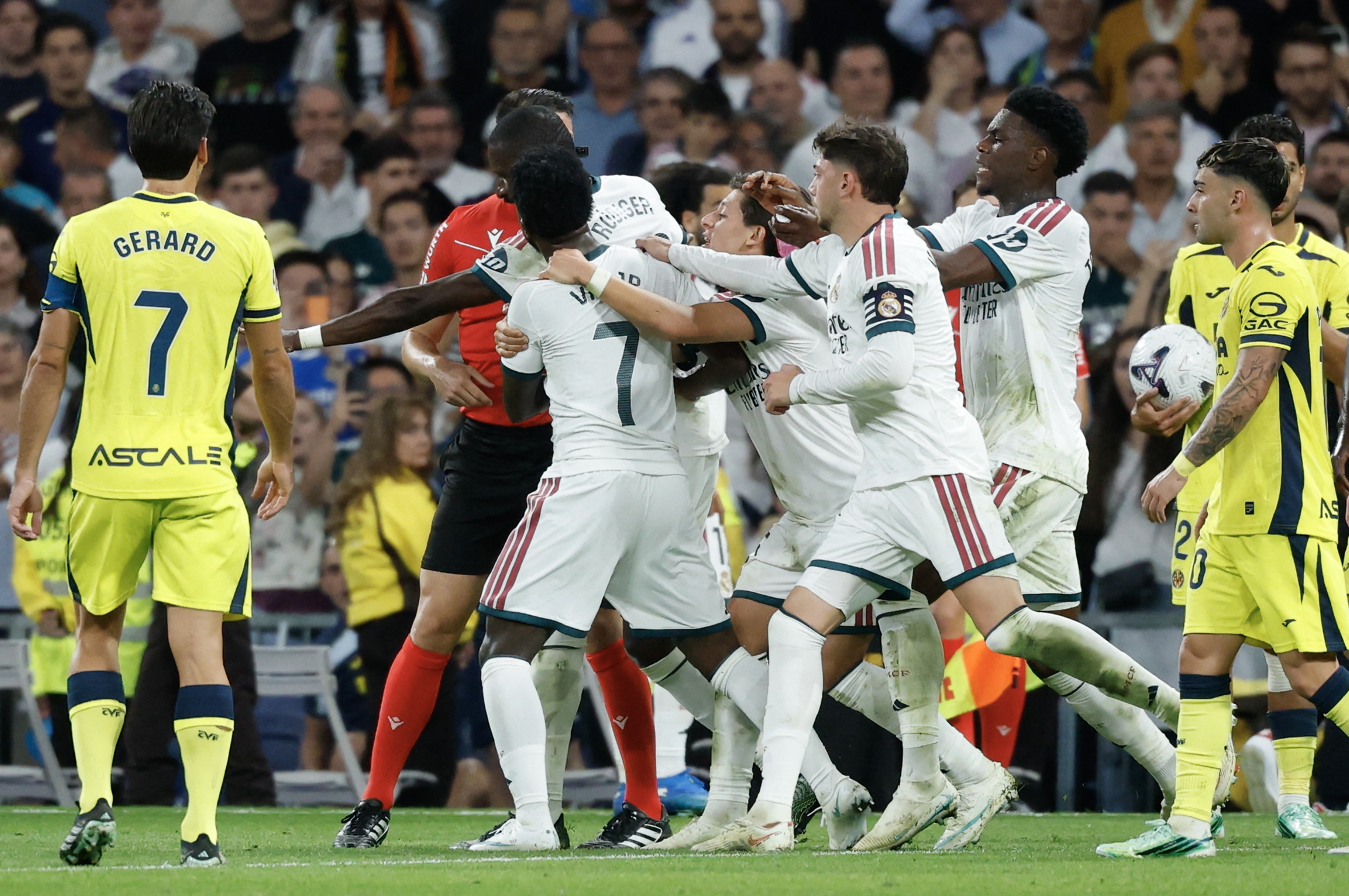 Real Madrid sobe tom após expulsão de Vini Jr. e nove cartões: "Se Yamal faz isso, o gol não volta"