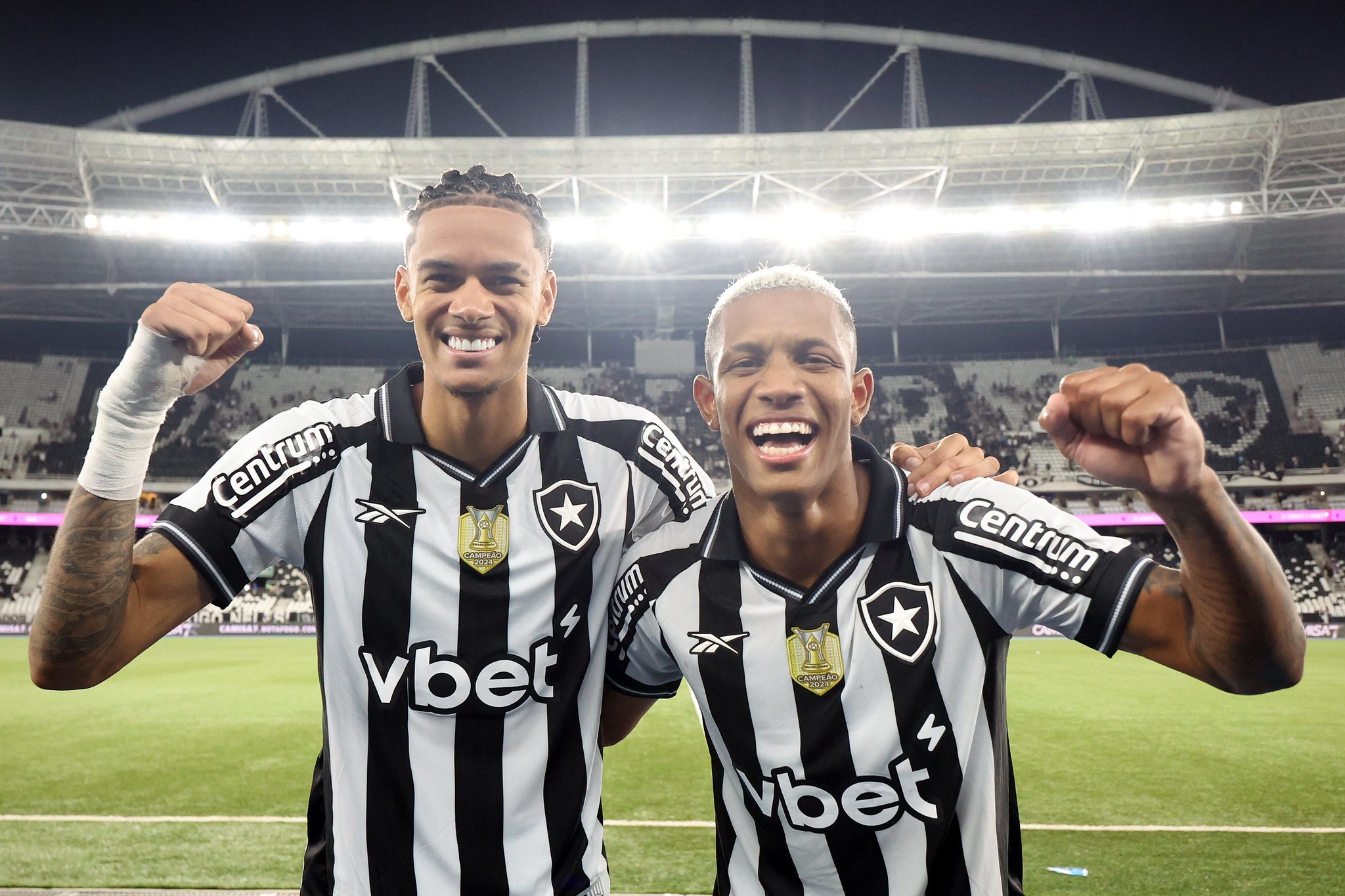 Newton deixa Allan para trás, desponta como titular de Davide e terá sequência importante no Botafogo
