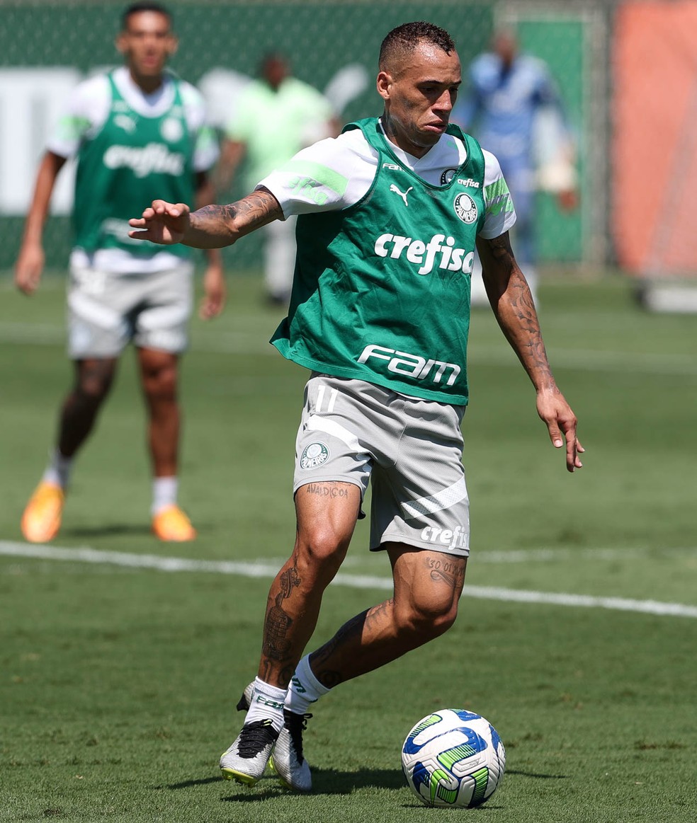 Breno Lopes em treino do Palmeiras na Academia de Futebol neste sábado  — Foto: Cesar Greco/Palmeiras