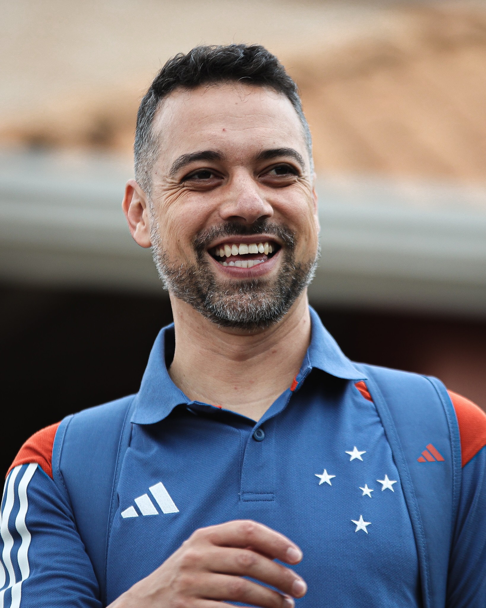 Técnico do Cruzeiro, Jonas Urias indicado a prêmio de melhor do mundo no futebol.