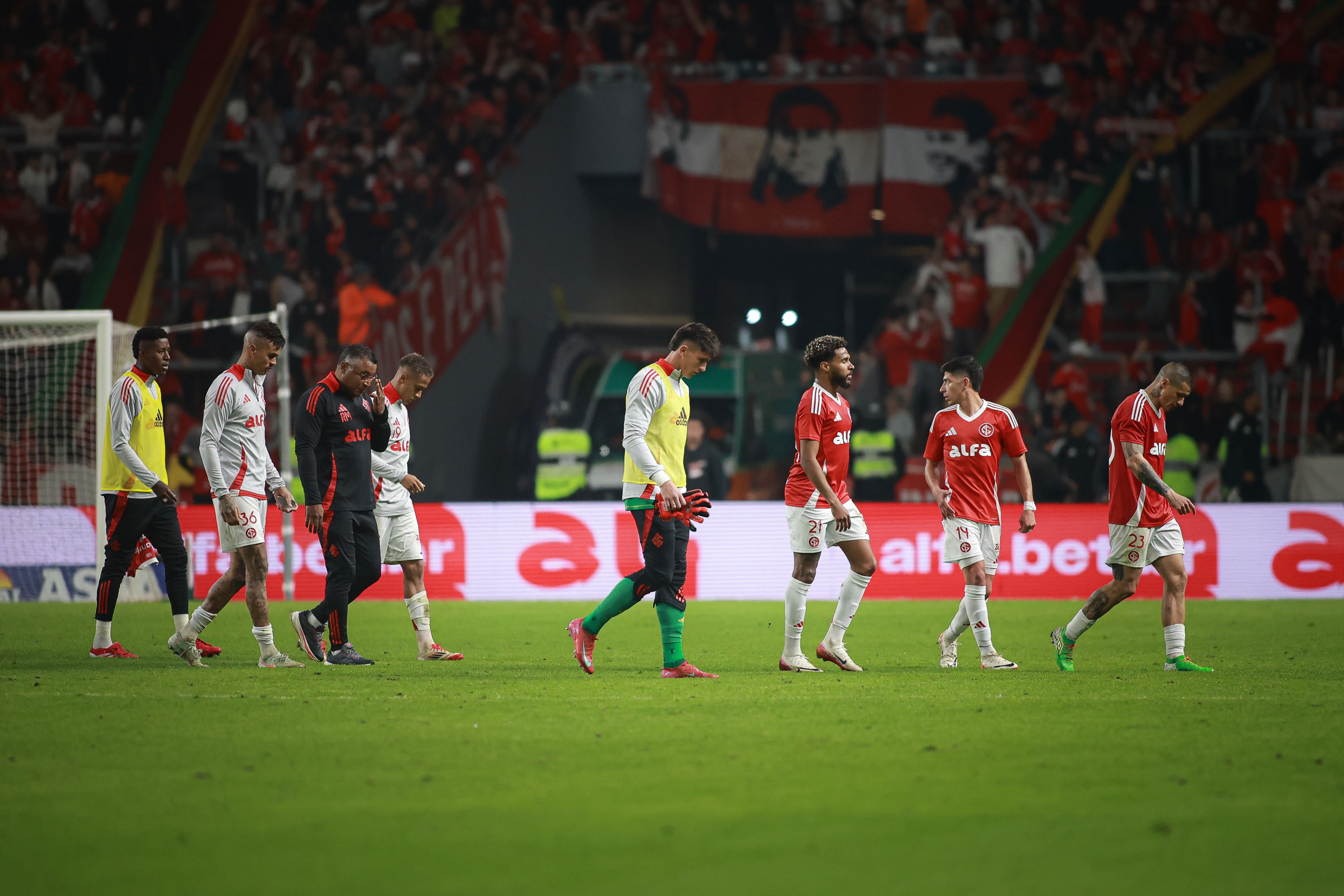 Análise: Inter é dominado pelo Flamengo e cria pressão