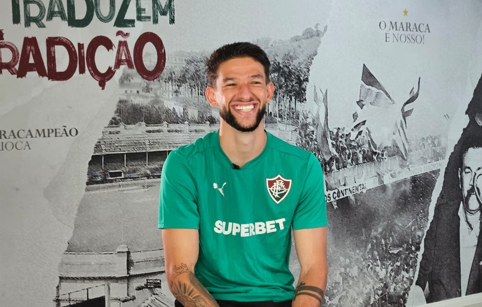 Jemmes revela a pronúncia correta de seu nome e fala sobre adaptação no Flu: "Saio e ganho presente"