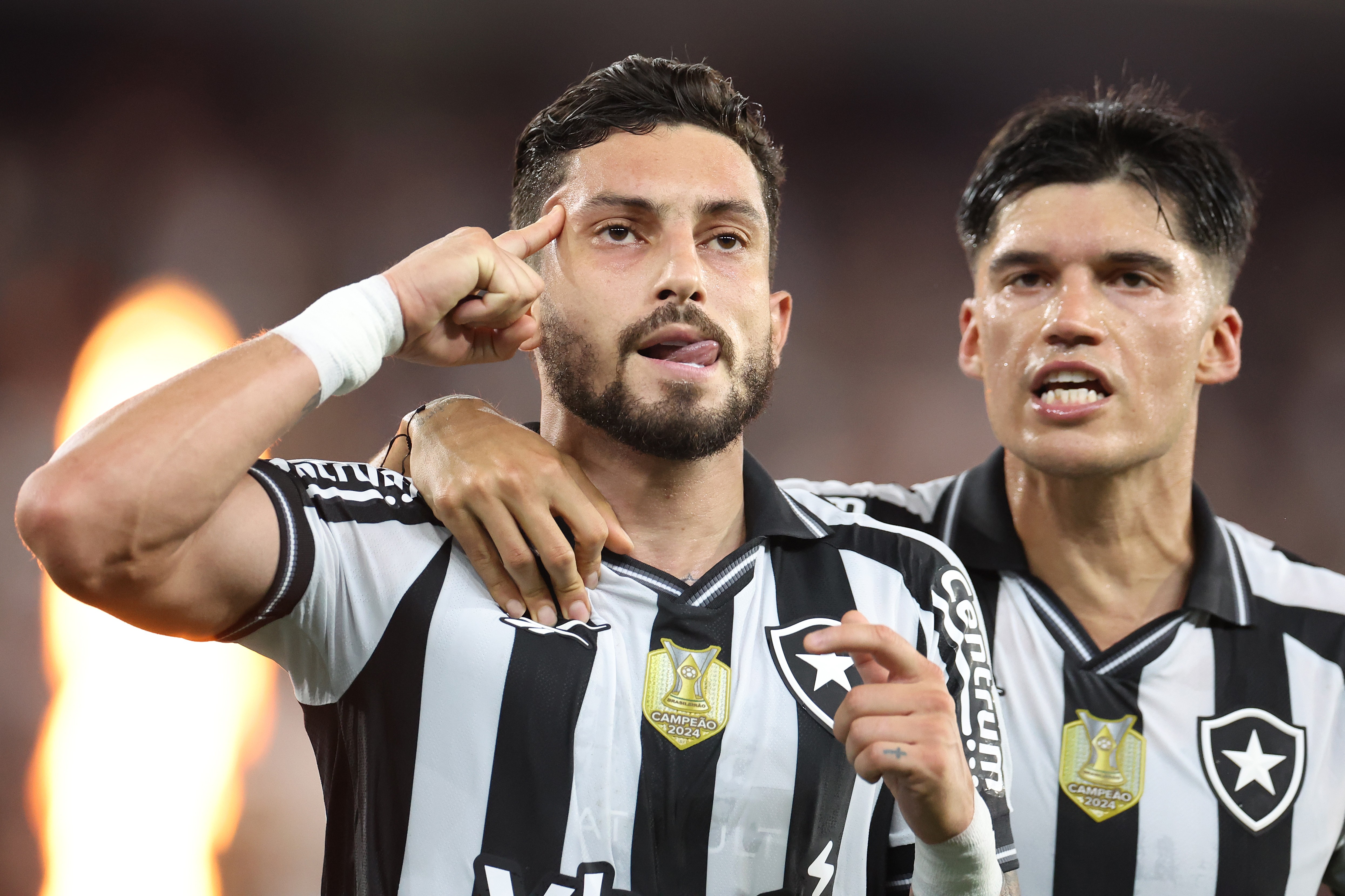 Alex Telles, do Botafogo, cita peso de gol de pênalti após falha na Copa do Brasil: 